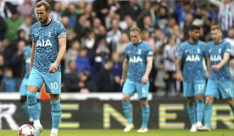 นักเตะสเปอร์ส คืนเงินค่าตั๋วให้แฟนบอลในเกมแพ้ นิวคาสเซิล